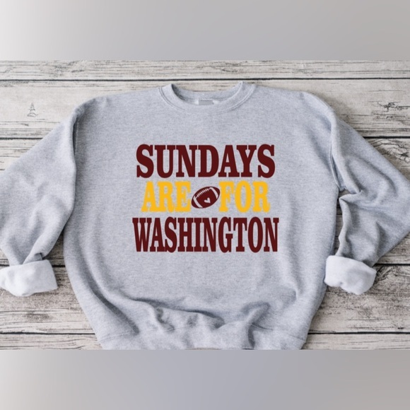 Gildan Tops - Sundays Are For Washington Crewneck